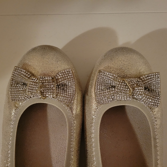 Stuart Weitzman champagne gold flats - Picture 4 of 6